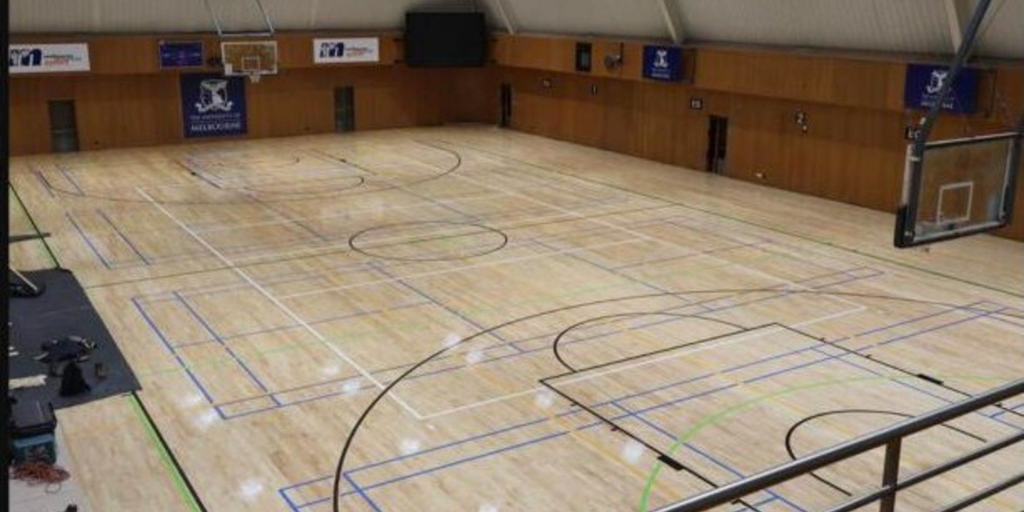 Badminton court at Melbourne University Sport